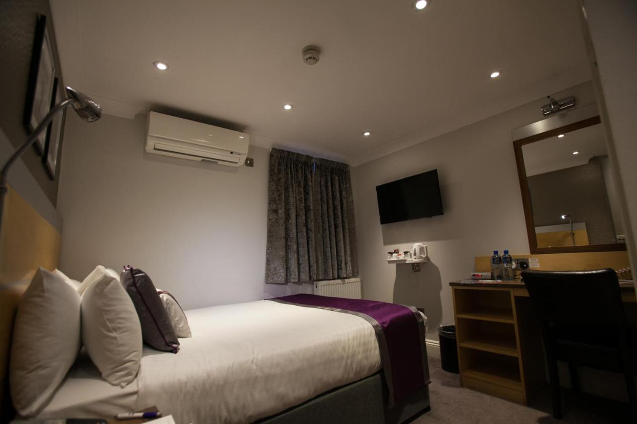 Western Chiswick Palace & Hotel Londen