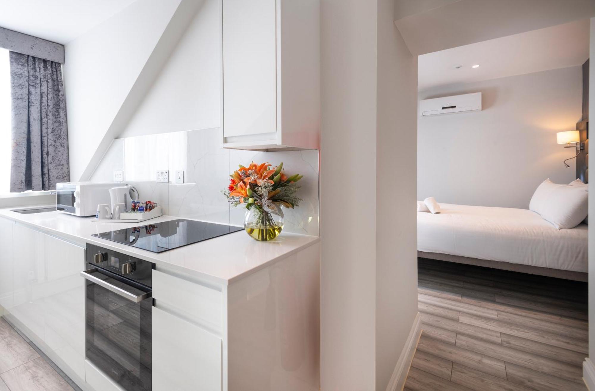Western Chiswick Palace & 3* Londen